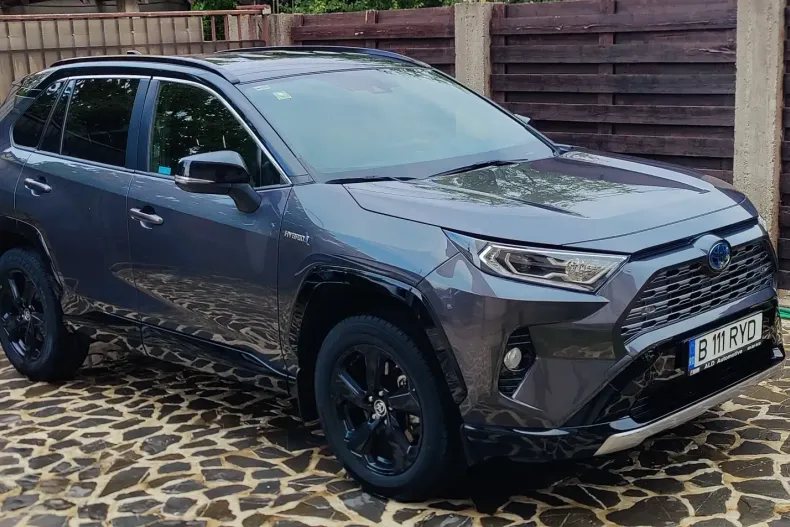 Toyota RAV4 din 2021 cu 63.000 km - oferta TOY146713 - foto 1