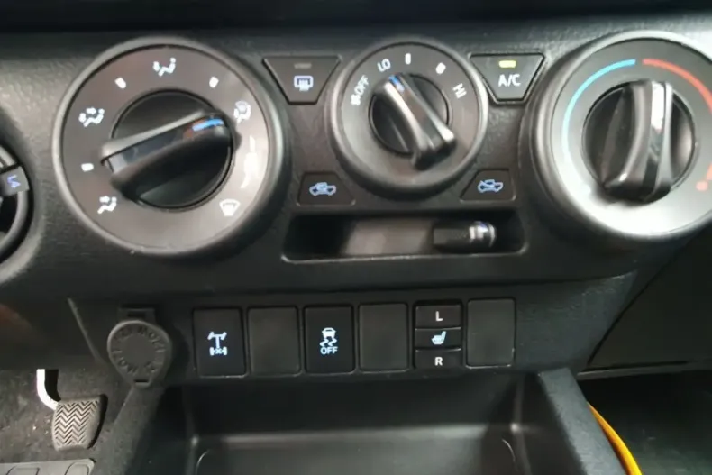 Toyota Hilux din 2020 cu 78.650 km - oferta TOY146719 - foto 14