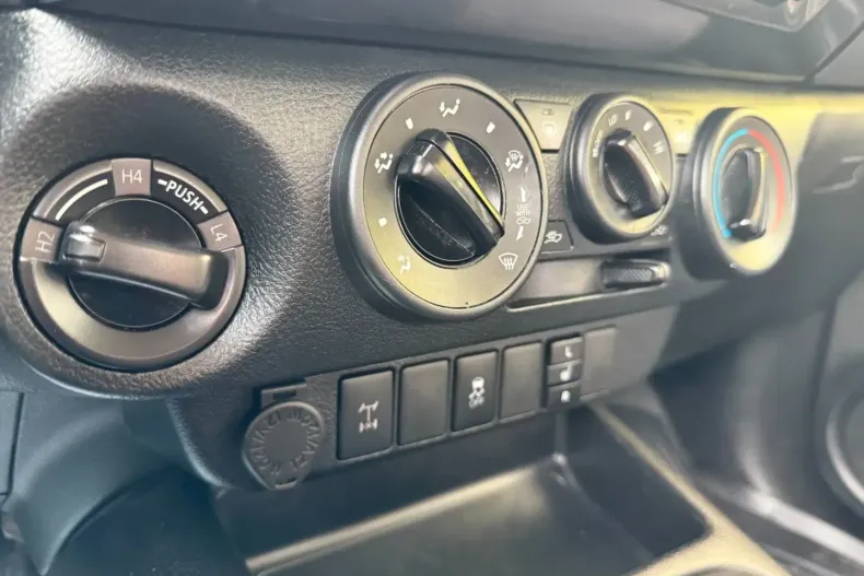 Toyota Hilux din 2020 cu 66.000 km - oferta TOY146721 - foto 24