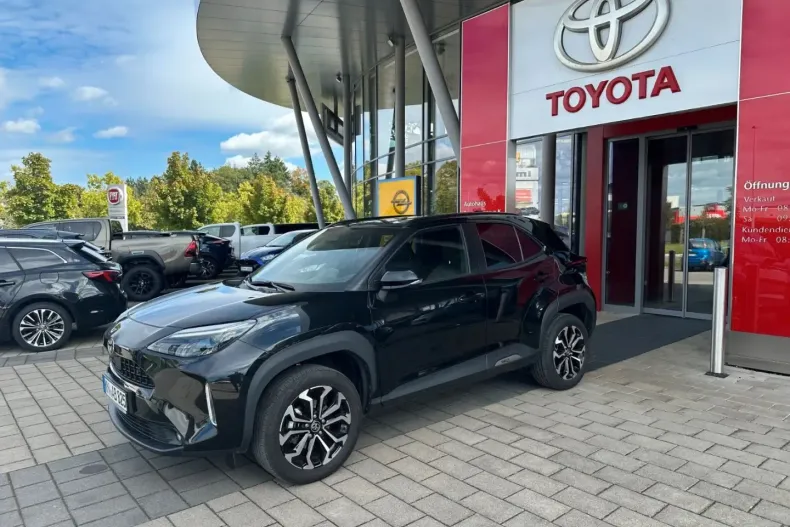 Toyota Yaris Cross din 2024 cu 9.500 km - oferta TOY146729 - foto 3