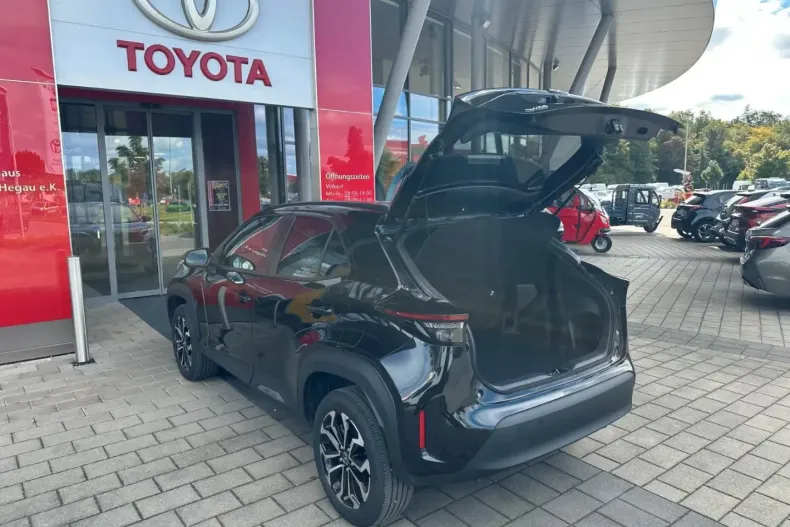 Toyota Yaris Cross din 2024 cu 9.500 km - oferta TOY146729 - foto 9