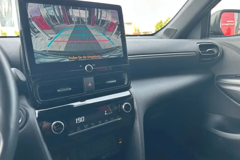 Toyota Yaris Cross din 2024 cu 9.500 km - oferta TOY146729 - foto 13