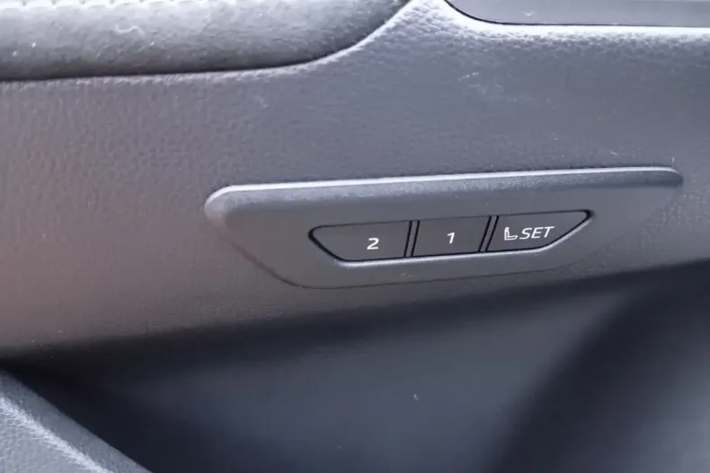 Toyota C-HR din 2024 cu 13.296 km - oferta TOY146732 - foto 17