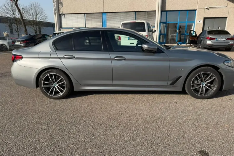 BMW 530 din 2022 cu 70.000 km - oferta BMW146743 - foto 4