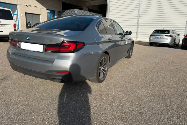 BMW 530 din 2022 cu 70.000 km - oferta BMW146743 - foto 6