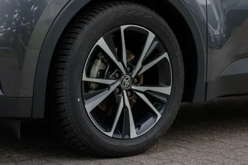 Toyota C-HR din 2024 cu 25.897 km - oferta TOY146748 - foto 12