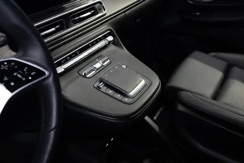 Mercedes-Benz V 300 din 2024 cu 18.500 km - oferta MER146751 - foto 14