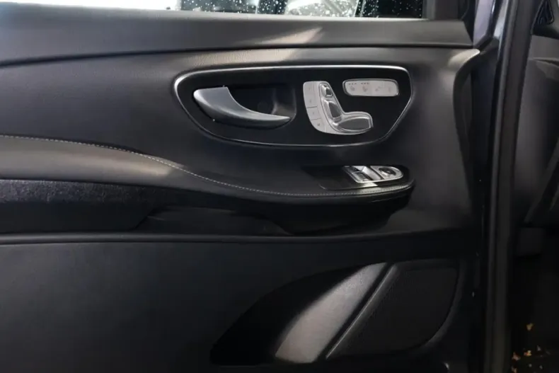 Mercedes-Benz V 300 din 2024 cu 18.500 km - oferta MER146751 - foto 17