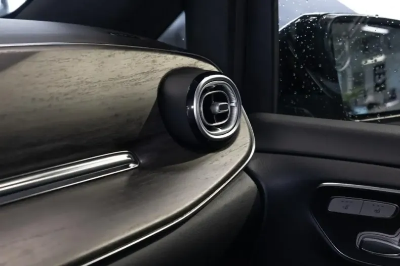 Mercedes-Benz V 300 din 2024 cu 18.500 km - oferta MER146751 - foto 18