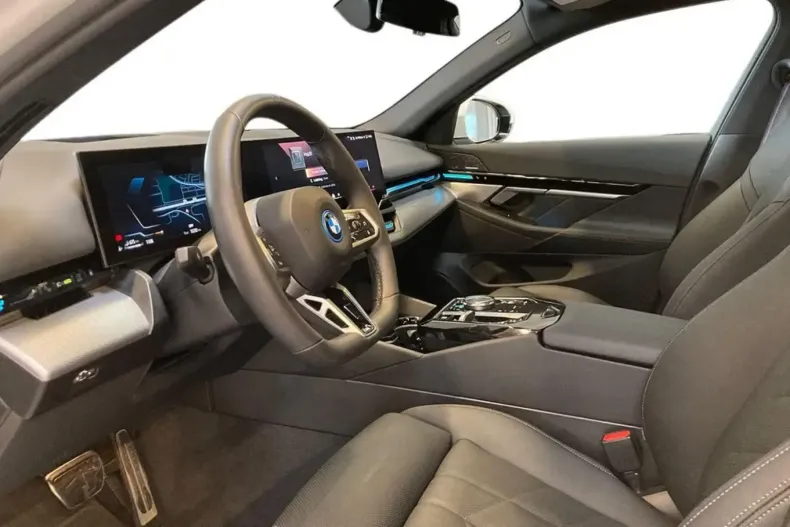 BMW 530 din 2025 cu 15.500 km - oferta BMW146757 - foto 6