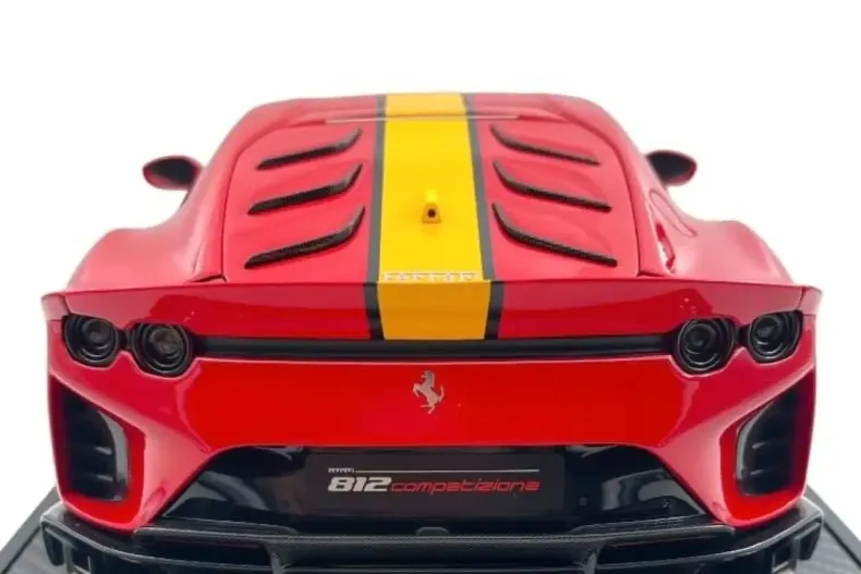 Ferrari 812 din 2022 cu 4.000 km - oferta FER146764 - foto 2