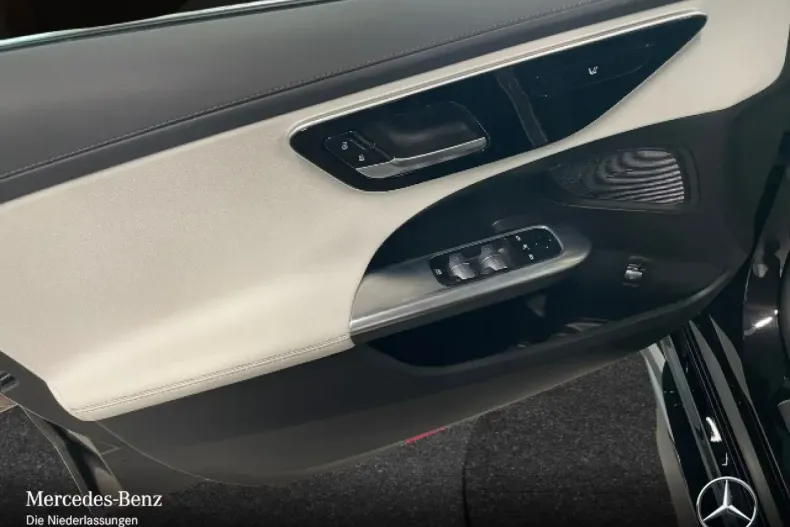 Mercedes-Benz C 180 din 2024 cu 12.964 km - oferta MER146768 - foto 8