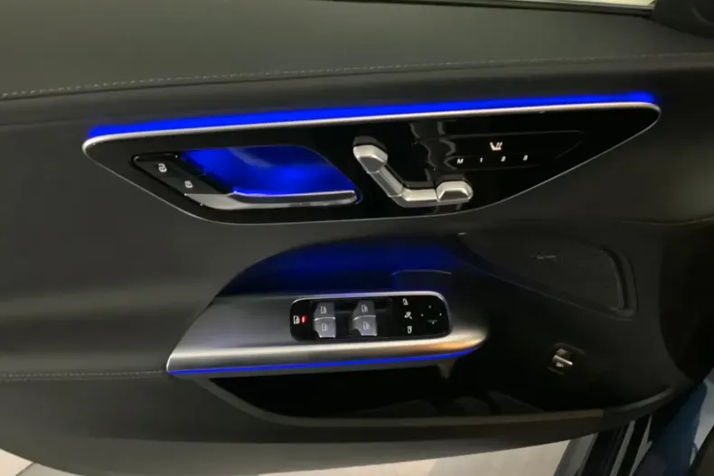 Mercedes-Benz C 300 din 2024 cu 36.060 km - oferta MER146771 - foto 5