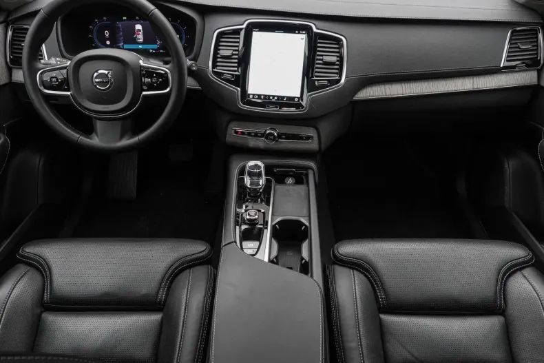 Volvo XC90 din 2023 cu 48.786 km - oferta VOL146774 - foto 7