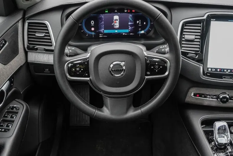 Volvo XC90 din 2023 cu 48.786 km - oferta VOL146774 - foto 8