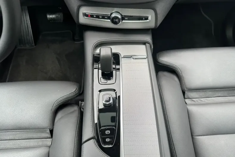 Volvo XC90 din 2023 cu 26.906 km - oferta VOL146775 - foto 9