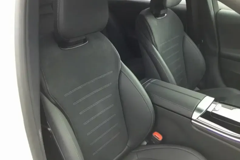 Mercedes-Benz C 300 din 2024 cu 5.258 km - oferta MER146776 - foto 6