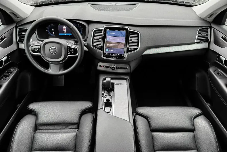 Volvo XC90 din 2023 cu 34.003 km - oferta VOL146780 - foto 7