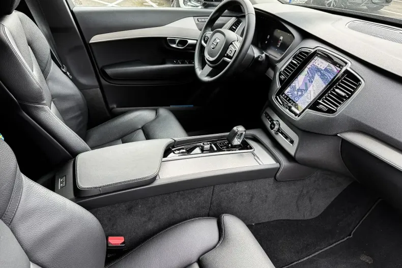 Volvo XC90 din 2023 cu 31.817 km - oferta VOL146781 - foto 5