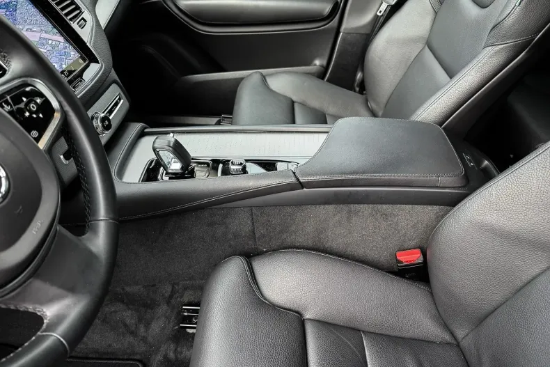 Volvo XC90 din 2023 cu 31.817 km - oferta VOL146781 - foto 13