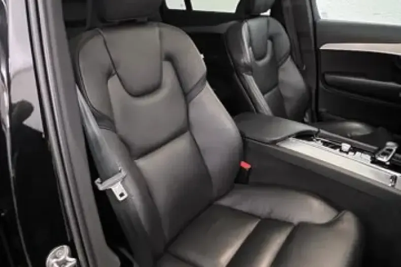 Volvo XC90 din 2023 cu 83.390 km - oferta VOL146782 - foto 8