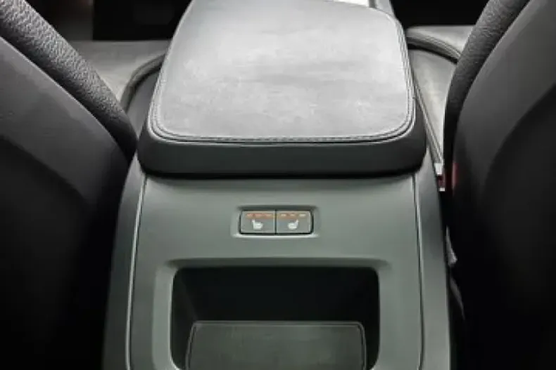 Volvo XC90 din 2023 cu 83.390 km - oferta VOL146782 - foto 17