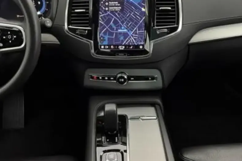 Volvo XC90 din 2023 cu 83.390 km - oferta VOL146782 - foto 23