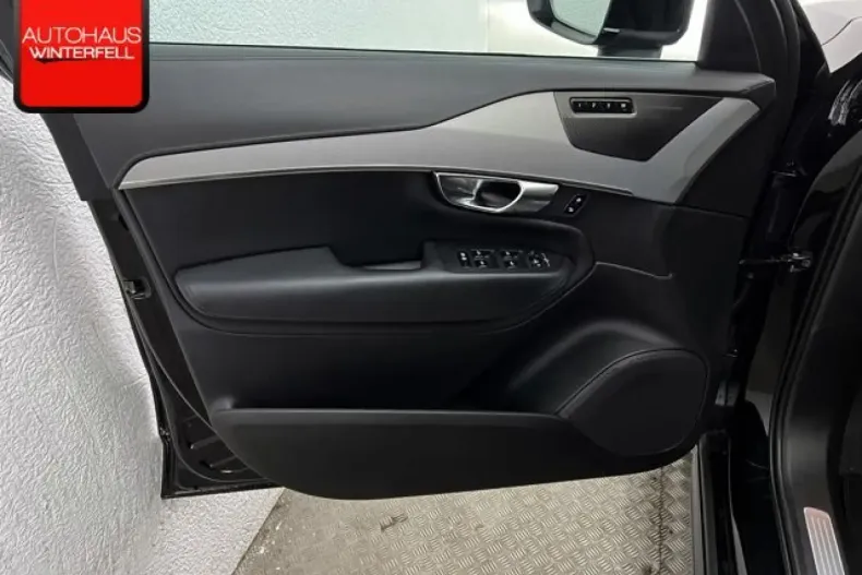 Volvo XC90 din 2023 cu 83.390 km - oferta VOL146782 - foto 34