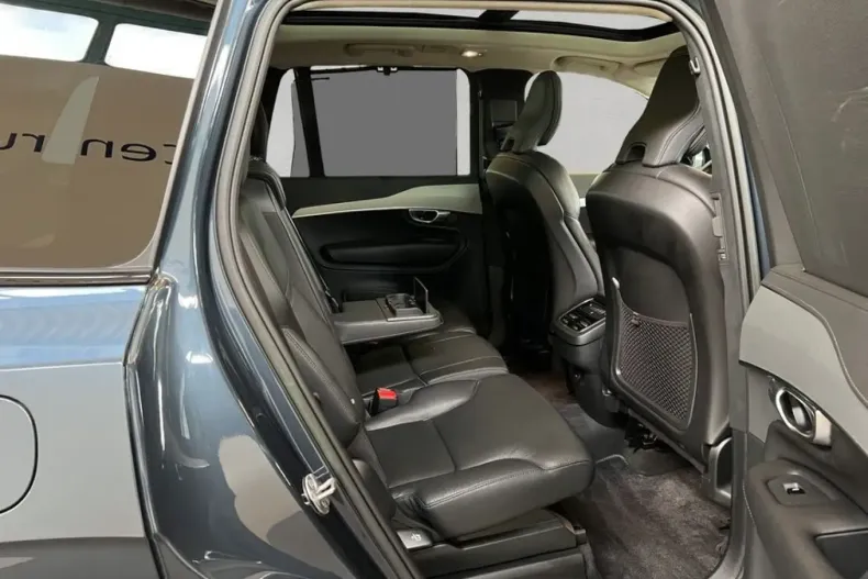 Volvo XC90 din 2023 cu 48.667 km - oferta VOL146784 - foto 20