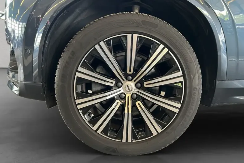 Volvo XC90 din 2023 cu 48.667 km - oferta VOL146784 - foto 26