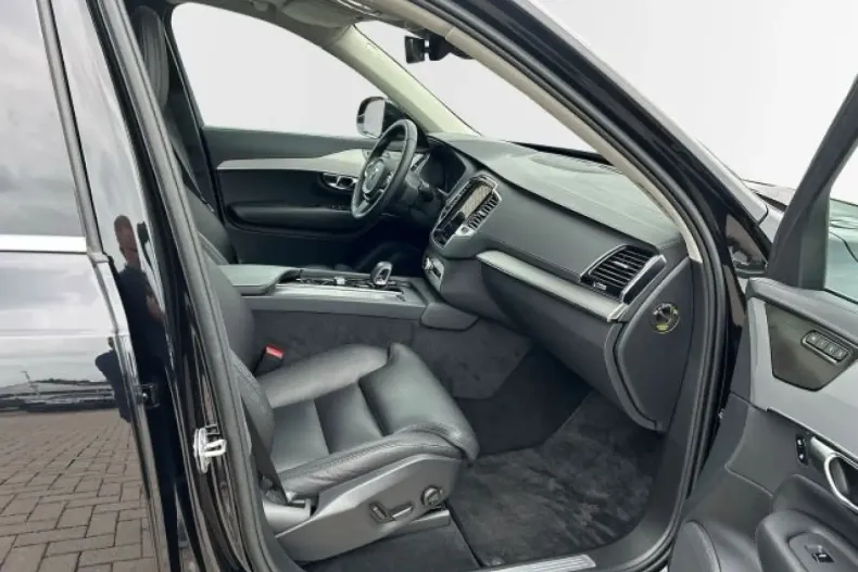 Volvo XC90 din 2023 cu 91.000 km - oferta VOL146785 - foto 3