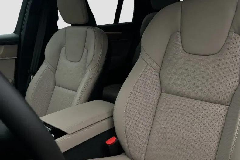 Volvo XC90 din 2025 cu 8.000 km - oferta VOL146786 - foto 13