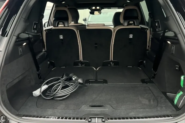 Volvo XC90 din 2025 cu 8.000 km - oferta VOL146786 - foto 21