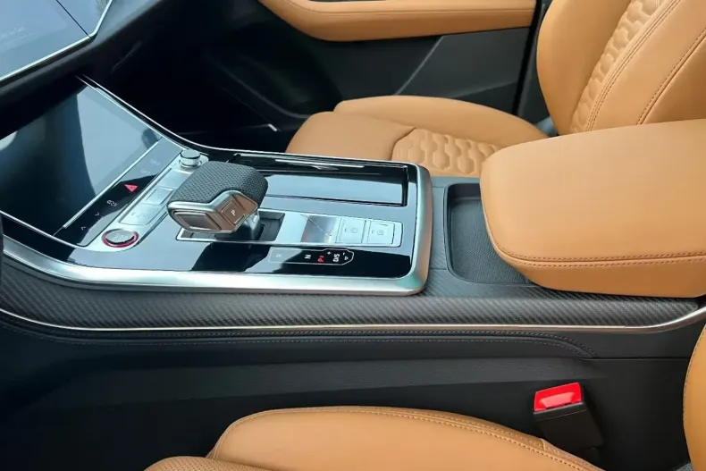 Audi RSQ8 din 2025 cu 20 km - oferta AUD146796 - foto 3