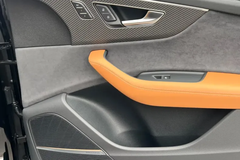 Audi RSQ8 din 2025 cu 20 km - oferta AUD146796 - foto 5