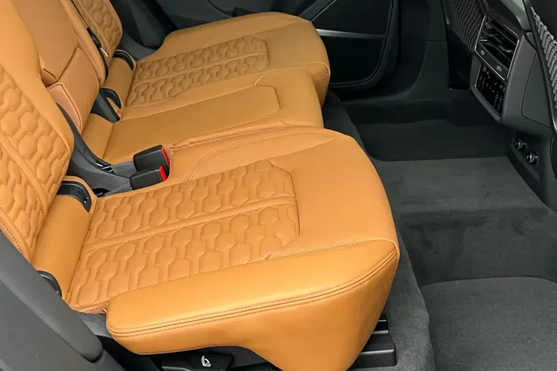 Audi RSQ8 din 2025 cu 20 km - oferta AUD146796 - foto 10