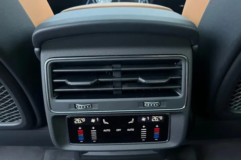 Audi RSQ8 din 2025 cu 20 km - oferta AUD146796 - foto 15