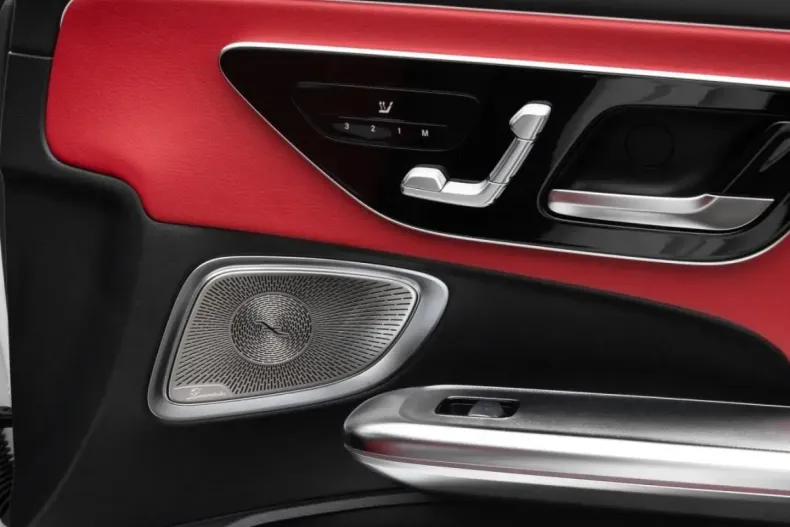 Mercedes-Benz CLE 300 din 2024 cu 4.214 km - oferta MER146803 - foto 8