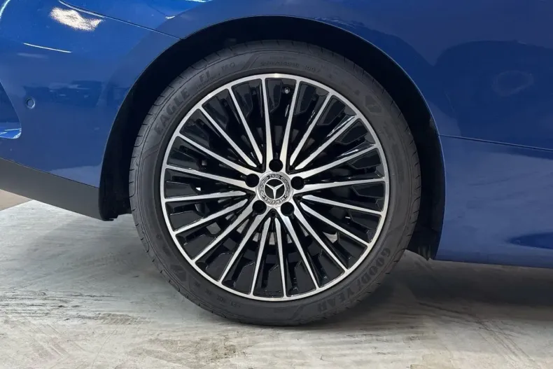 Mercedes-Benz CLE 200 din 2024 cu 19.999 km - oferta MER146812 - foto 8