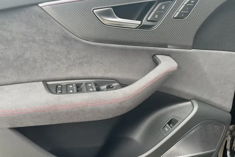 Audi RSQ8 din 2025 cu 5 km - oferta AUD146816 - foto 7