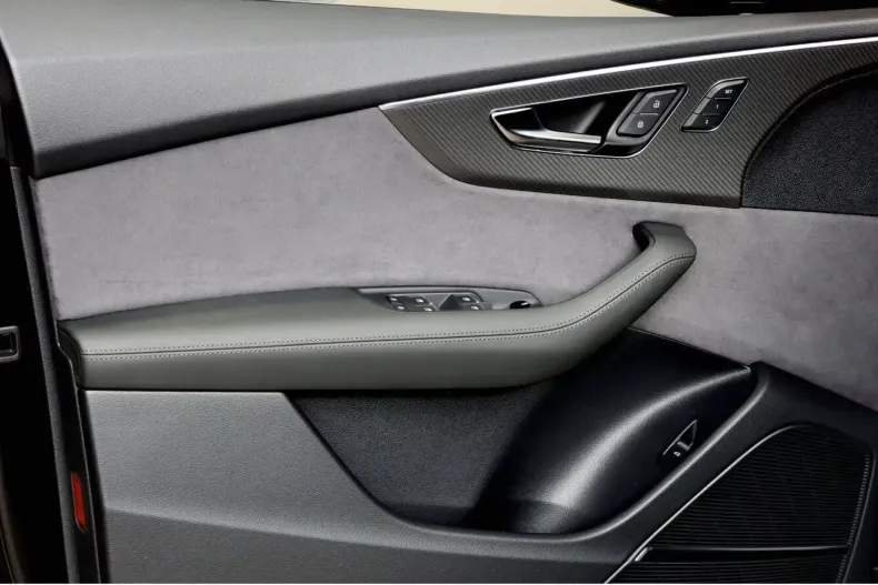 Audi RSQ8 din 2025 cu 5 km - oferta AUD146822 - foto 8