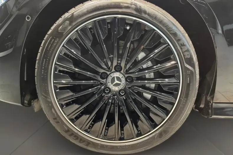 Mercedes-Benz CLE 300 din 2025 cu 13.618 km - oferta MER146823 - foto 8