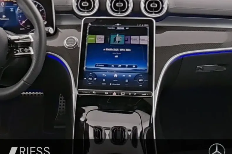 Mercedes-Benz CLE 300 din 2024 cu 8.979 km - oferta MER146828 - foto 9