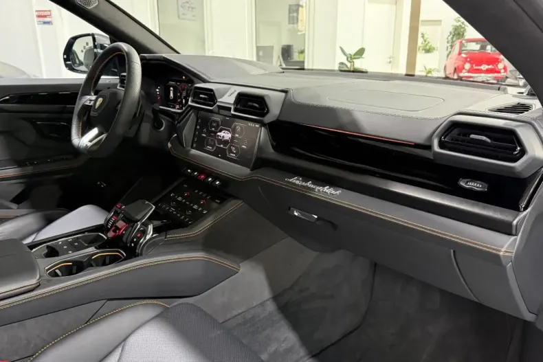 Lamborghini Urus din 2025 cu 12.000 km - oferta LAM146829 - foto 14