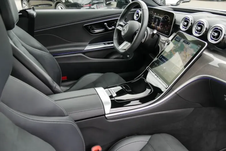 Mercedes-Benz CLE 300 din 2024 cu 12.671 km - oferta MER146840 - foto 4