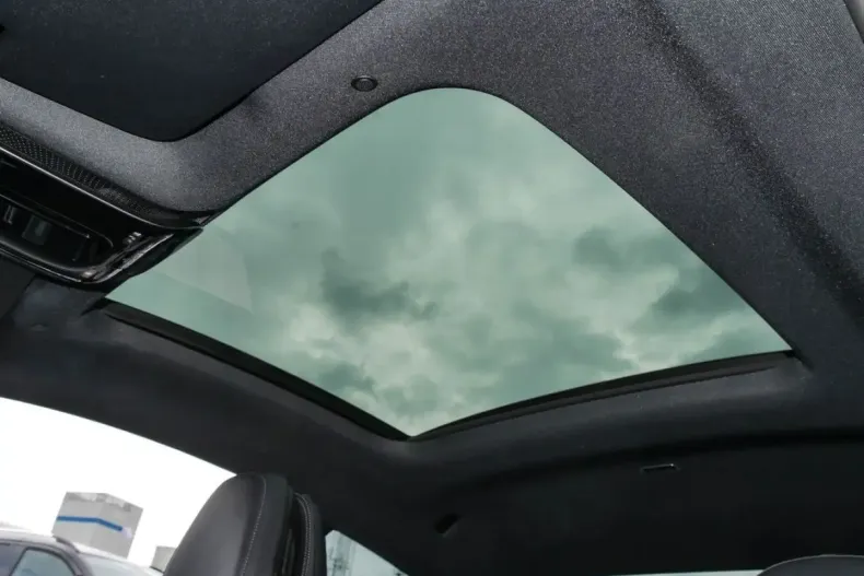 Mercedes-Benz CLE 300 din 2024 cu 12.671 km - oferta MER146840 - foto 10