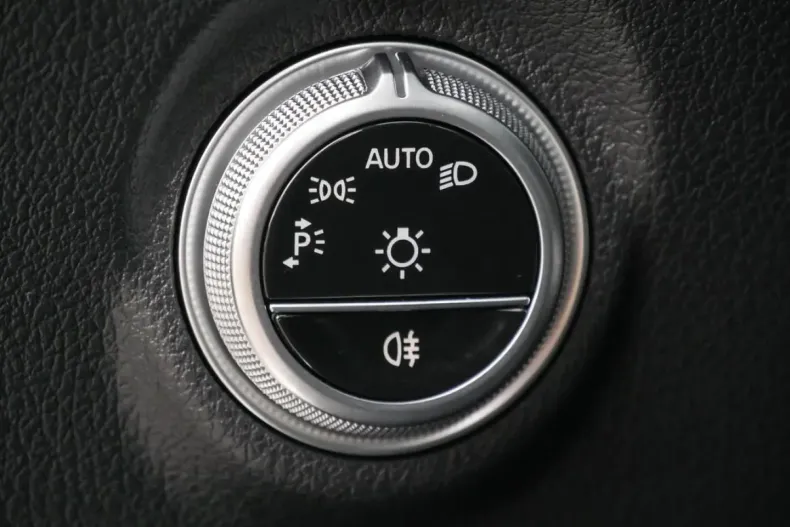 Mercedes-Benz CLE 300 din 2024 cu 12.671 km - oferta MER146840 - foto 16