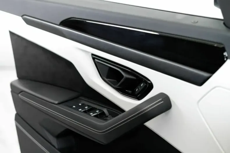 Lamborghini Urus din 2023 cu 21.250 km - oferta LAM146850 - foto 40