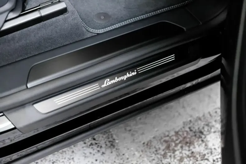 Lamborghini Urus din 2023 cu 21.250 km - oferta LAM146850 - foto 42