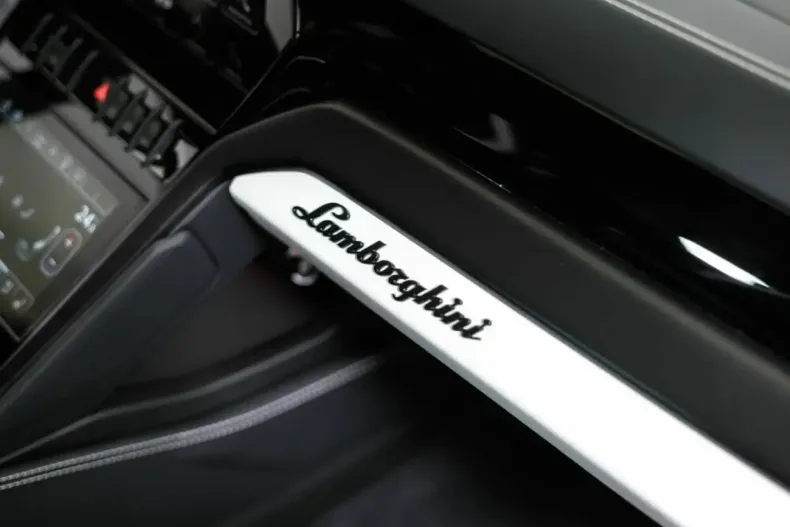 Lamborghini Urus din 2023 cu 21.250 km - oferta LAM146850 - foto 45